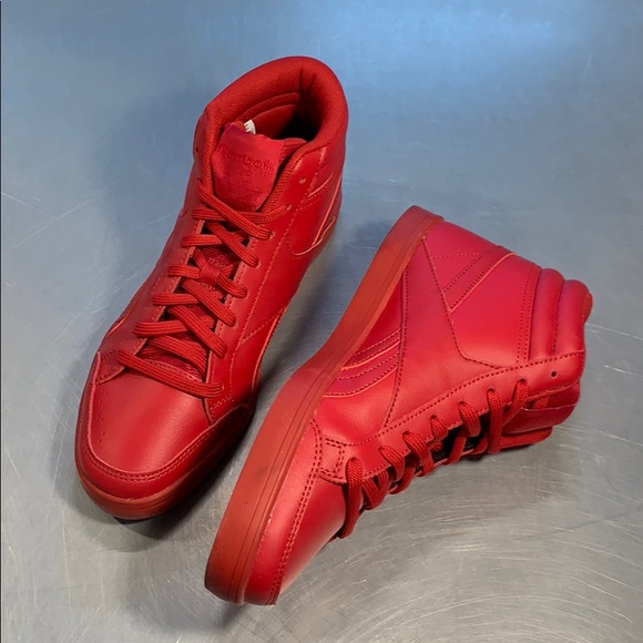 Reebok Other - Reebok high top sneakers